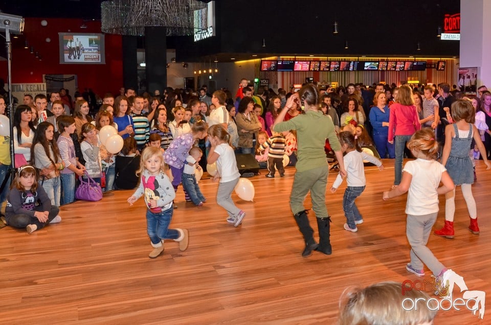 1 an de fun - Oradea Shopping City,