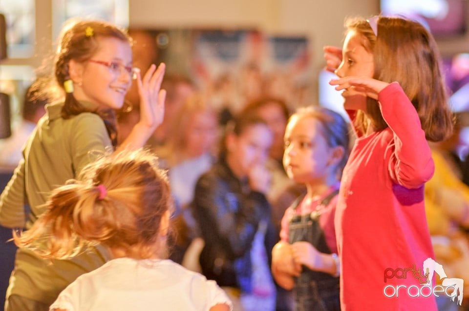1 an de fun - Oradea Shopping City,
