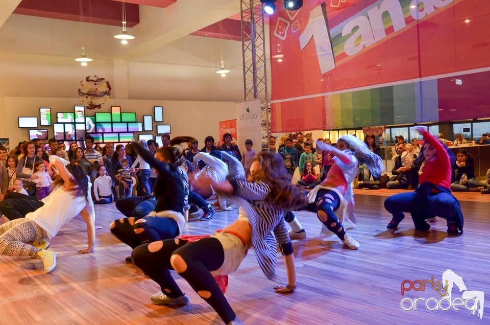 1 an de fun - Oradea Shopping City,