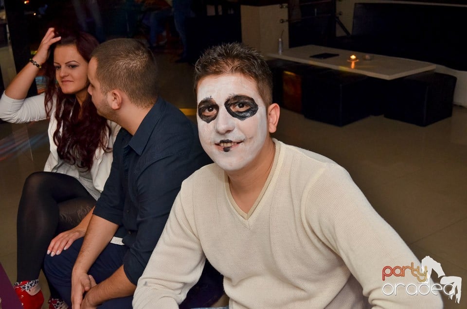 100% Show în L'Amore Caffe Club,