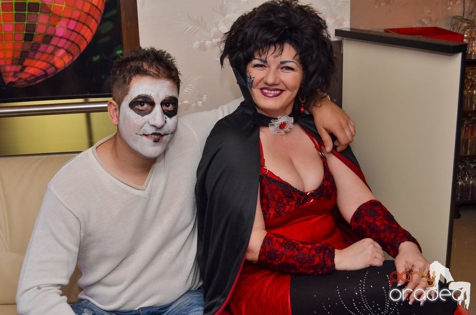 100% Show în L'Amore Caffe Club,