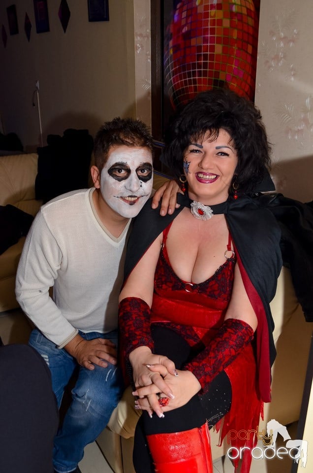 100% Show în L'Amore Caffe Club,