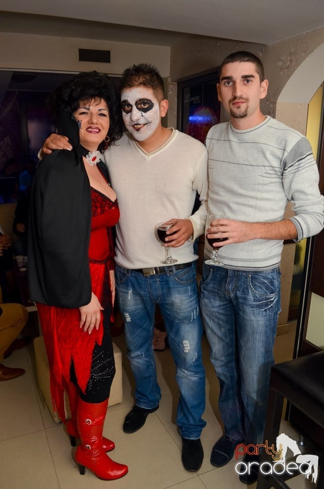 100% Show în L'Amore Caffe Club,