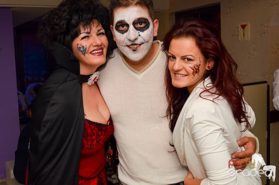 100% Show în L'Amore Caffe Club,