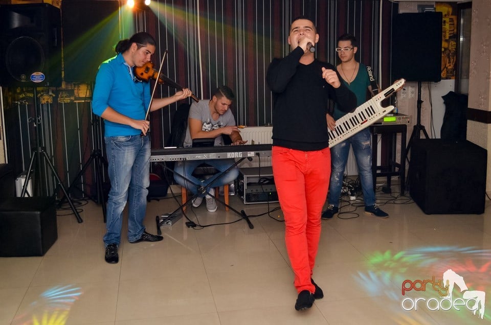 100% Show în L'Amore Caffe Club,