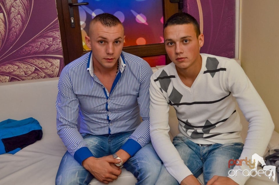 100% Show în L'Amore Caffe Club,