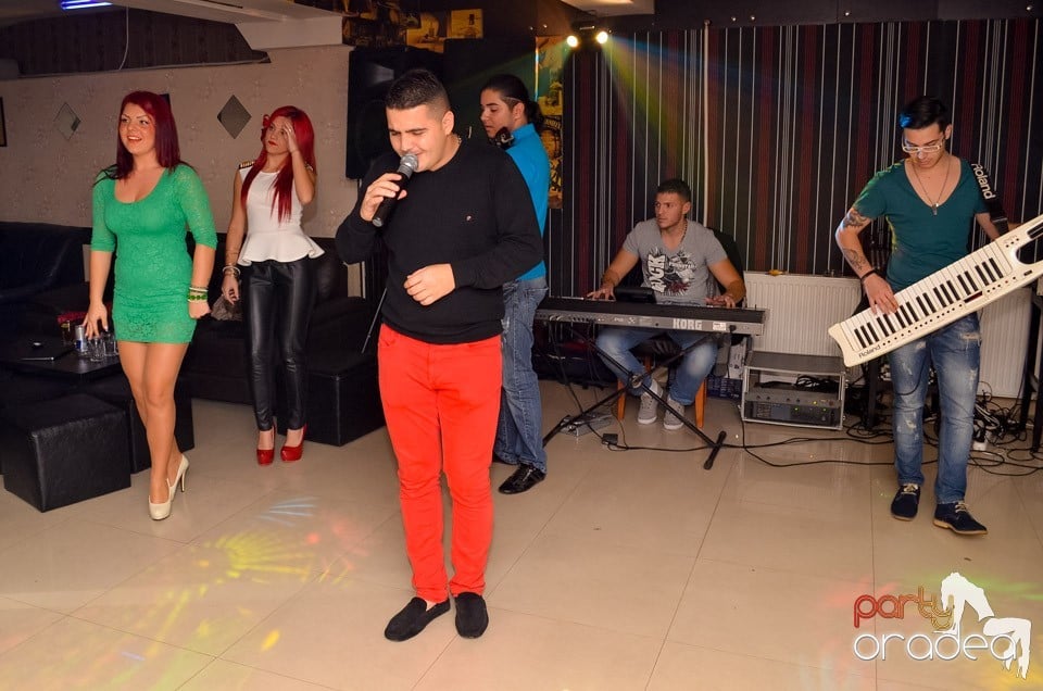 100% Show în L'Amore Caffe Club,