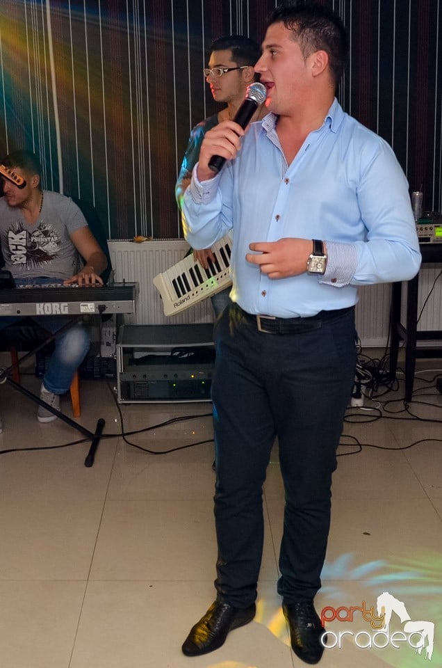 100% Show în L'Amore Caffe Club,