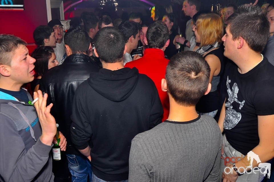 3 Style Night Party în Club Atti's, 
