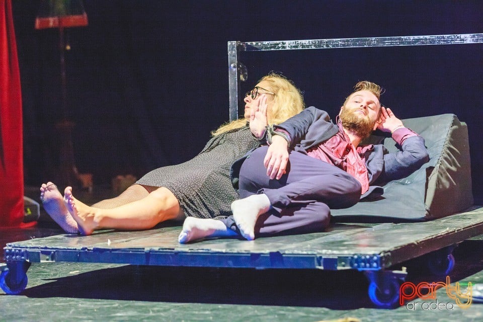 39 de trepte, Teatrul Arcadia