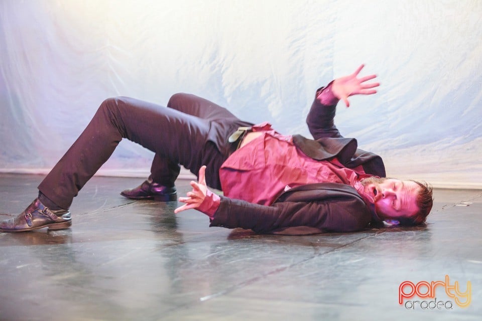 39 de trepte, Teatrul Arcadia