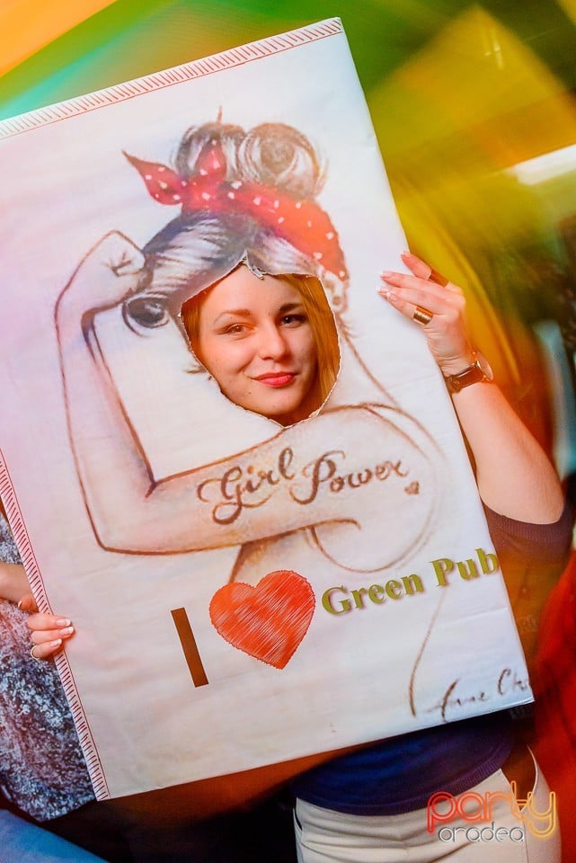 8 March Pin-up Party, Green Pub