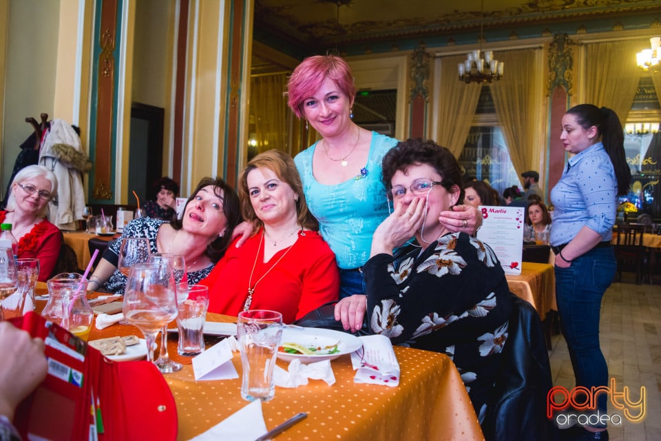 8 Martie la Butoiul de Aur, Butoiul de Aur