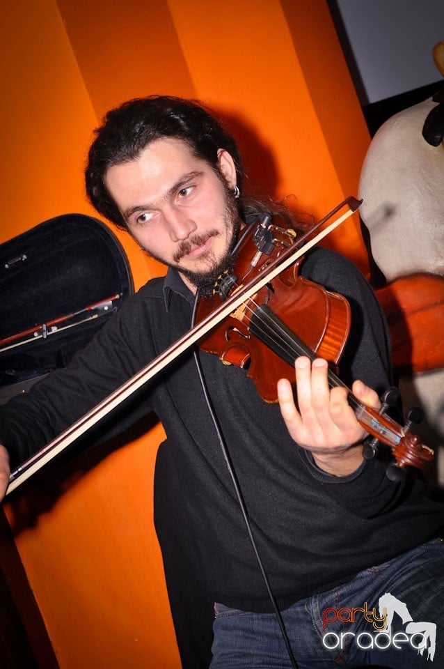 8 martie show în Lactobar,