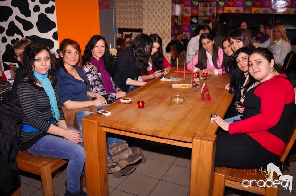 8 martie show în Lactobar,