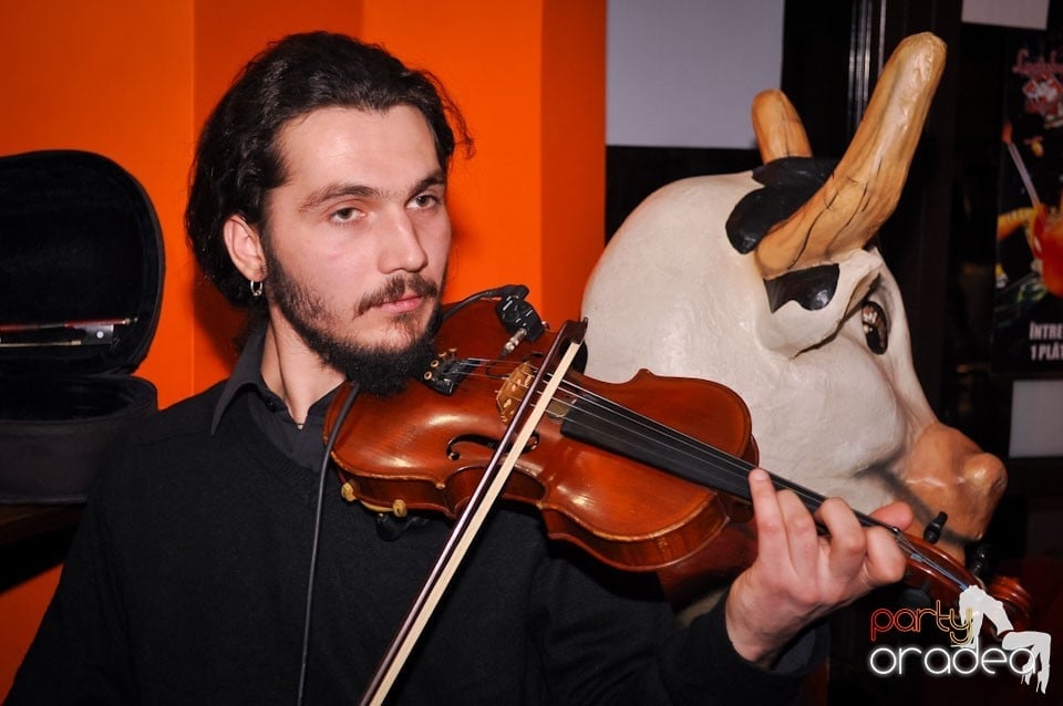 8 martie show în Lactobar,