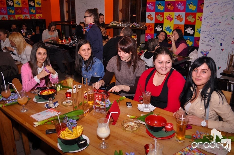 8 martie show în Lactobar,