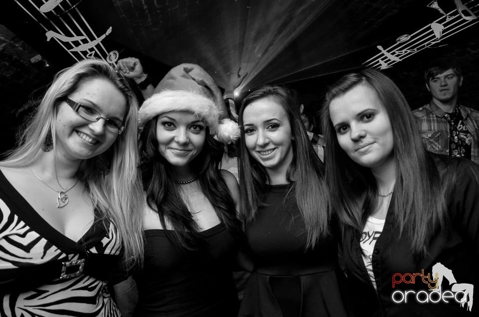 9 Lives Birthday Party,