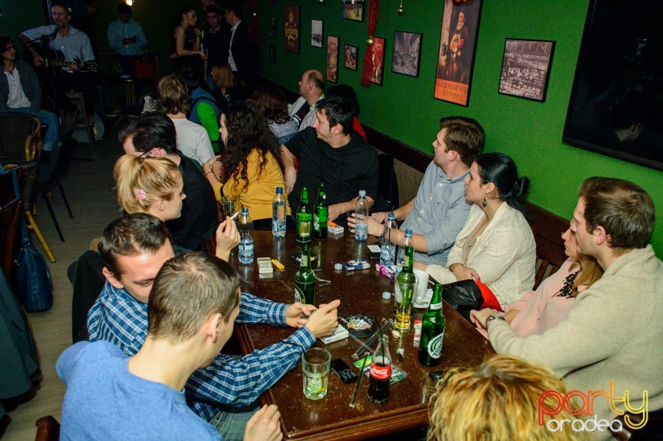 Act de caritate pentru Ana Maria, Green Pub