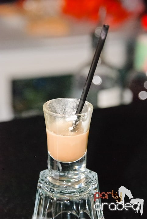 Amadeea @ Kadó Cafe, 