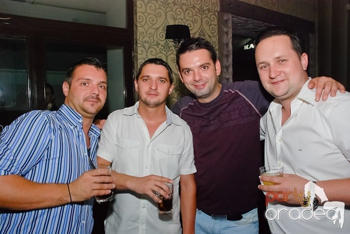 Amadeea @ Kadó Cafe, 