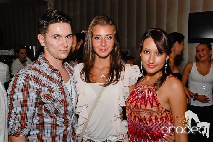 Amadeea @ Kadó Cafe, 