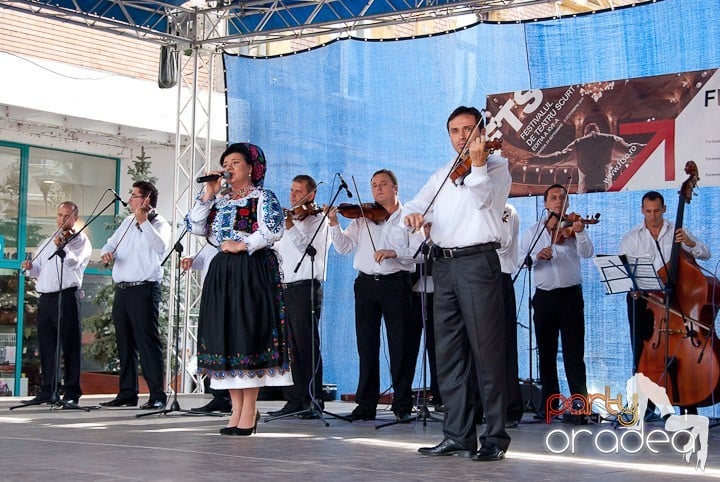 Ansamblul Crişana – Spectacol Folcloric,