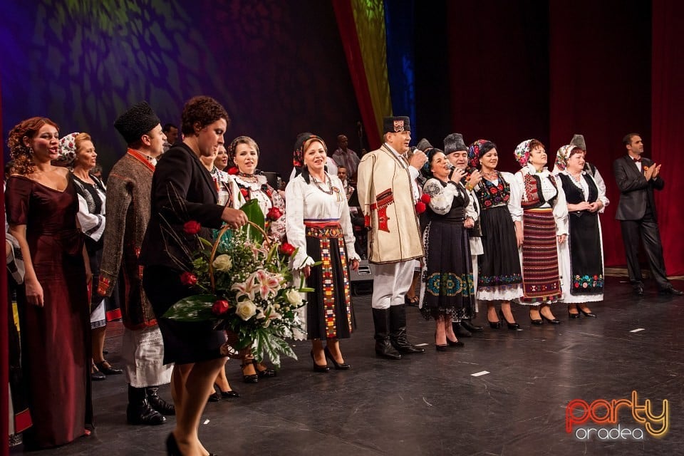 Ansamblul Crişana, Teatrul Regina Maria