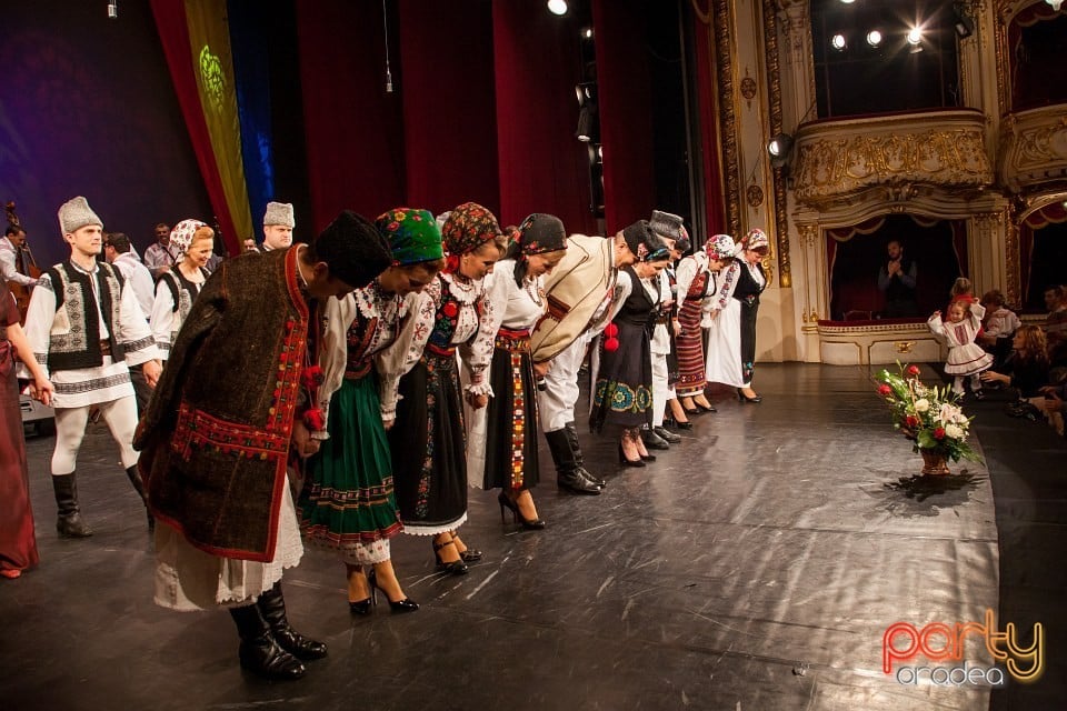 Ansamblul Crişana, Teatrul Regina Maria