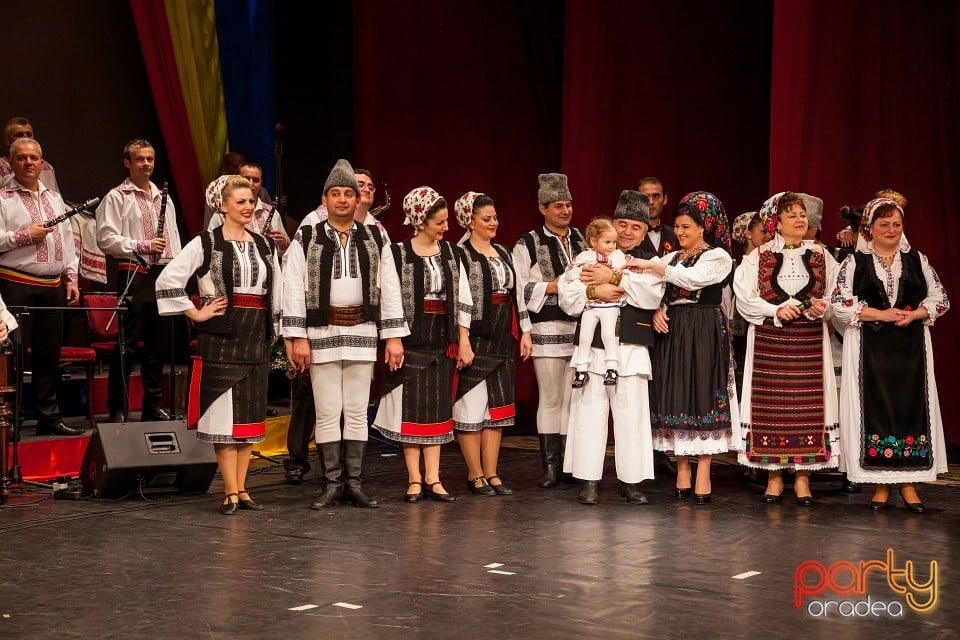 Ansamblul Crişana, Teatrul Regina Maria