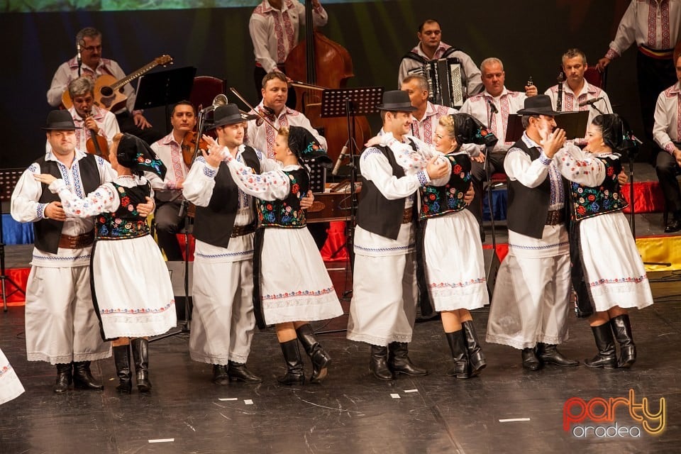 Ansamblul Crişana, Teatrul Regina Maria