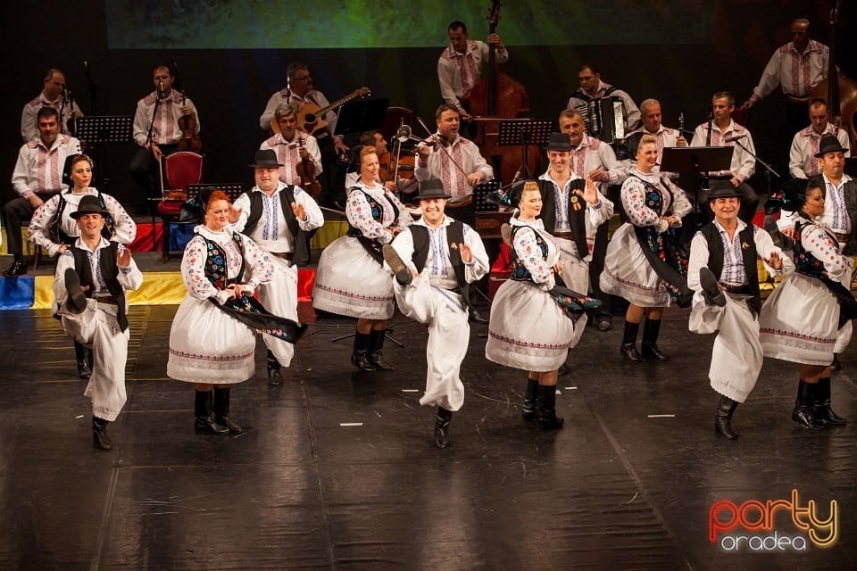 Ansamblul Crişana, Teatrul Regina Maria