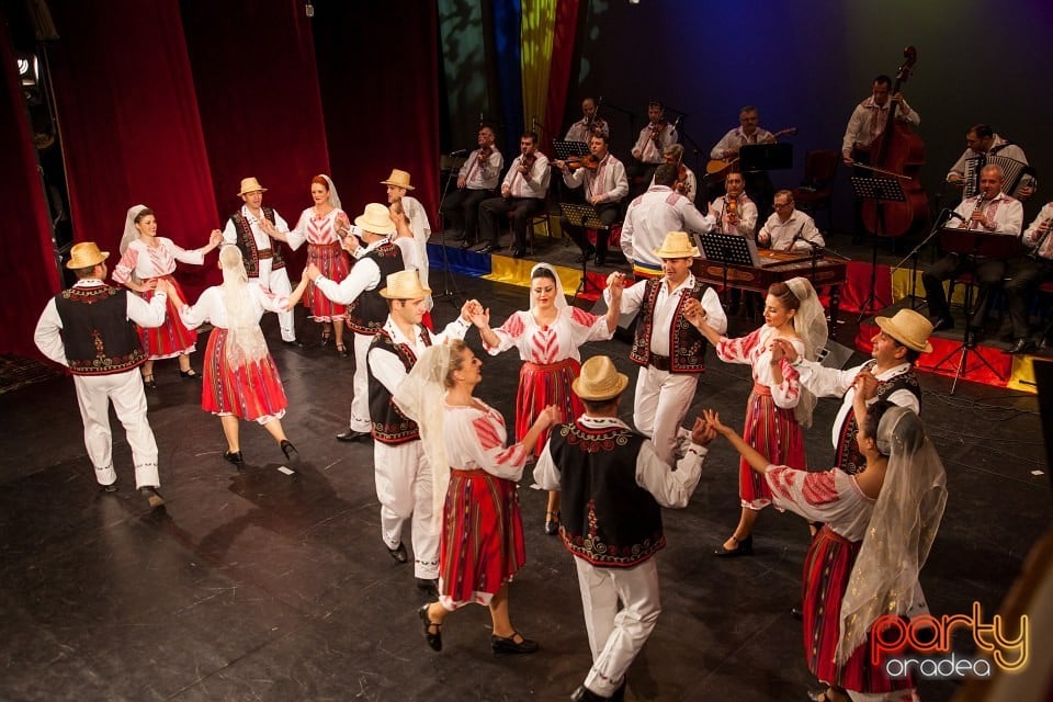 Ansamblul Crişana, Teatrul Regina Maria