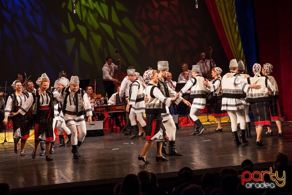 Ansamblul Crişana, Teatrul Regina Maria