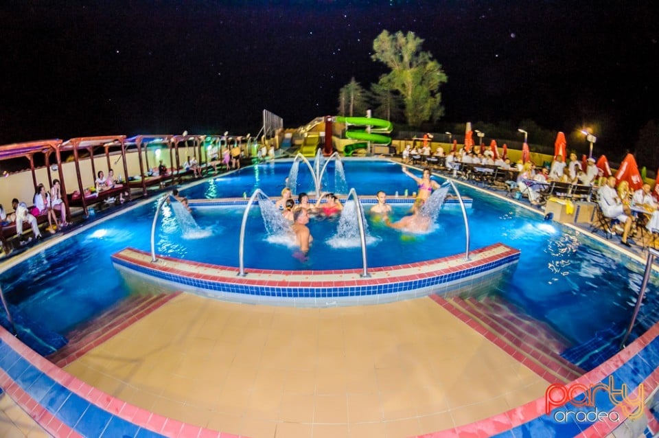 Aqua President Pool Party Sensation in White, Aqua Park President