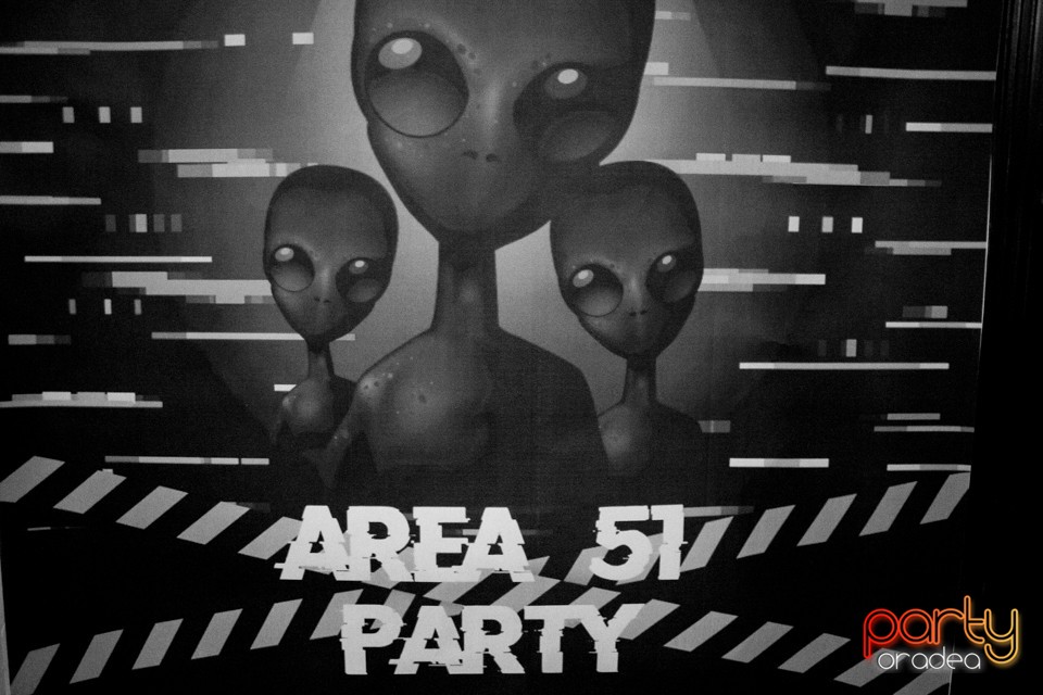 Area51 Party by Old Bones Society, Green Pub