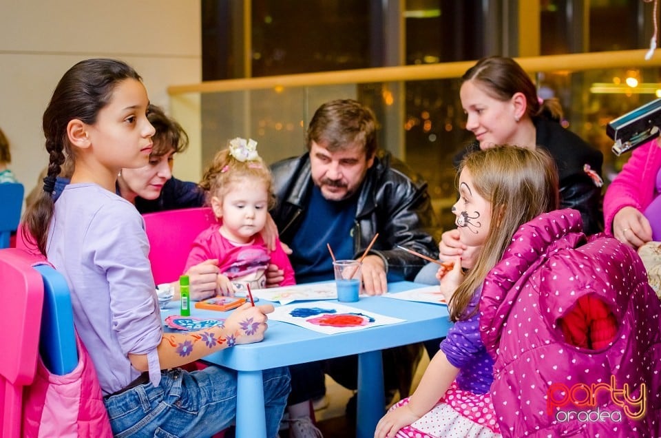 Atelier de confecţionat zâmbete şi mărţişoare, Lotus Center