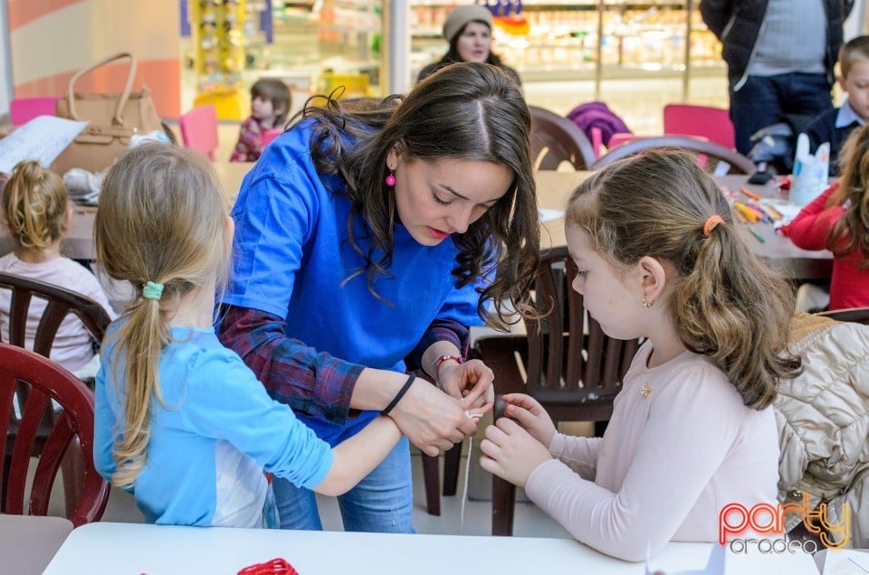 Atelier de zâmbete şi mărţişoare, Lotus Center