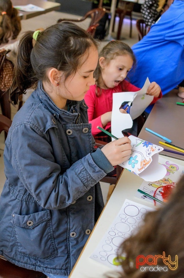 Atelier de zâmbete şi mărţişoare, Lotus Center