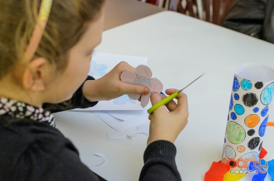 Atelier de zâmbete şi mărţişoare, Lotus Center