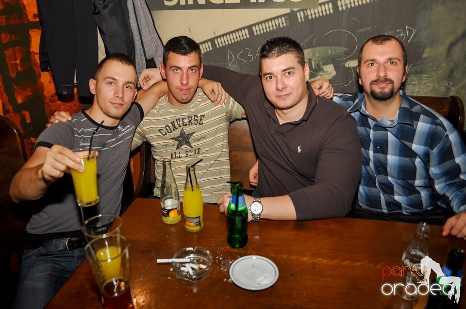 Atmosferă de party în Lord's, Lord's Pub