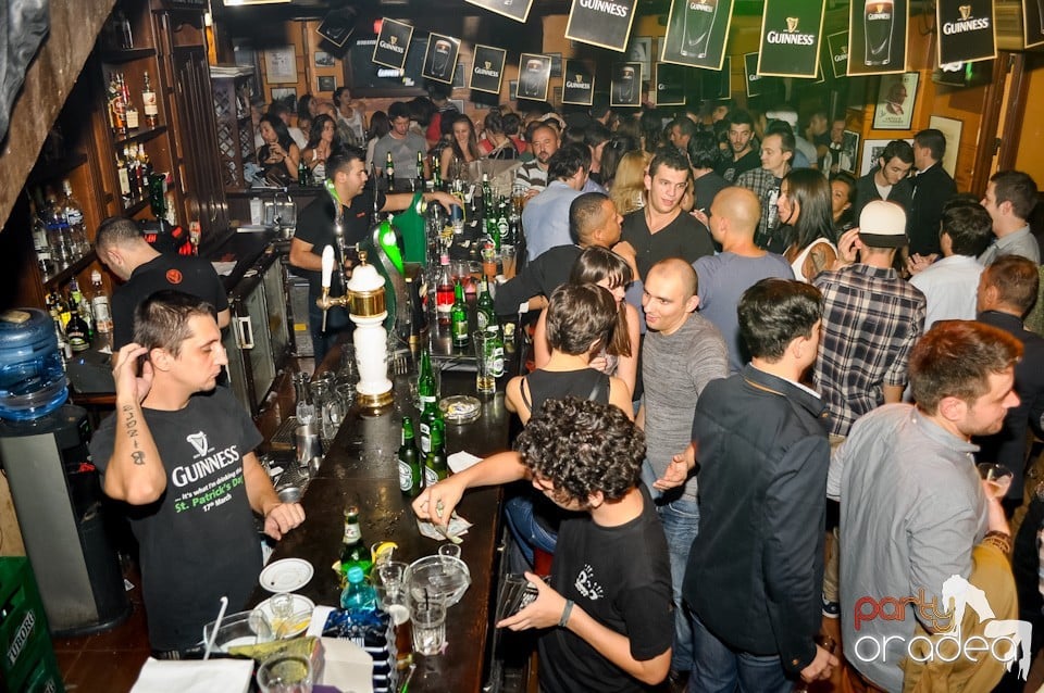 Atmosferă de party în Lord's, Lord's Pub