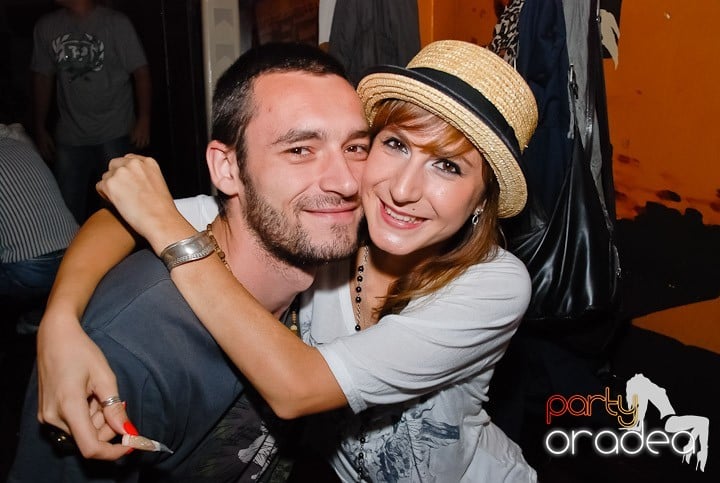 Atmosferă de party în Lord's, Lord's Pub