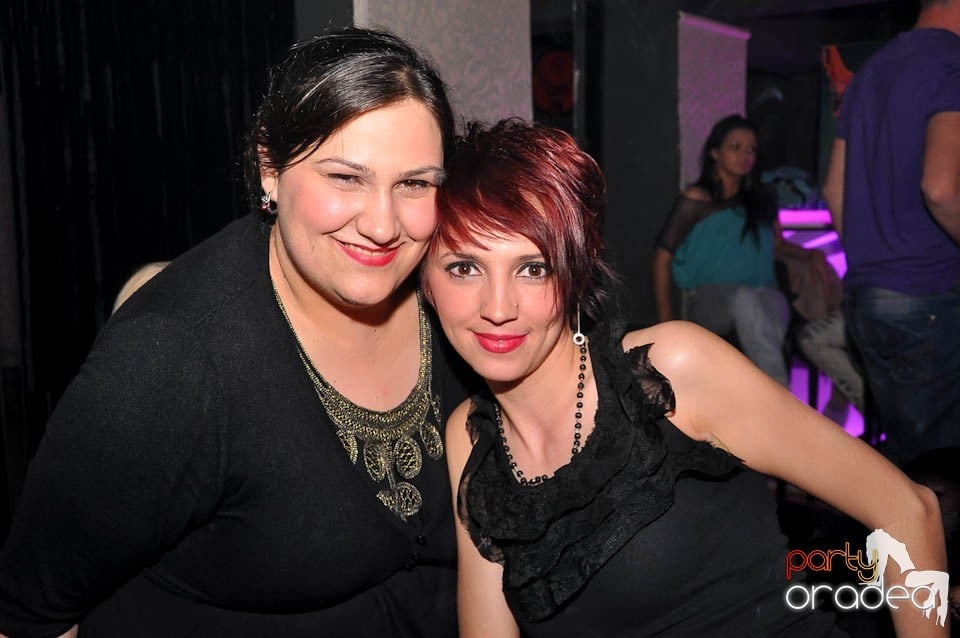 Atmosferă incendiară în Club Life, 