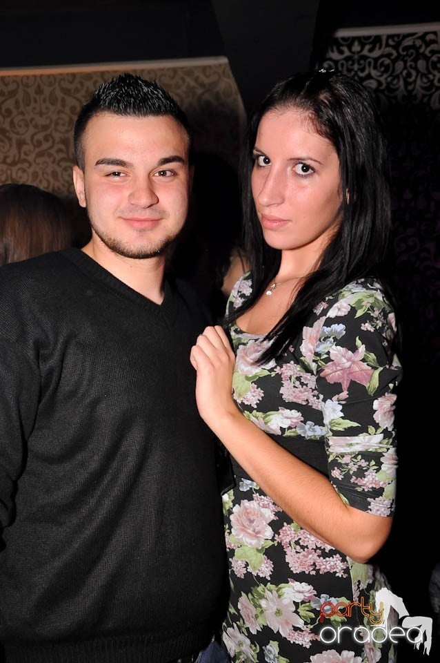 Atmosferă incendiară în Club Life, 