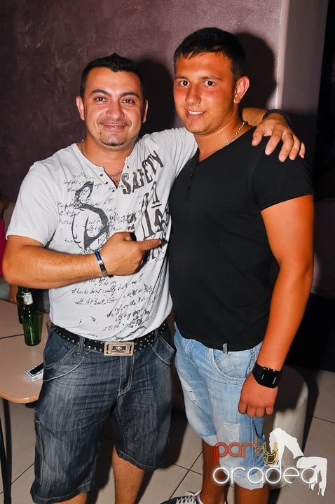 Atmosferă incendiară în Club Rio, 