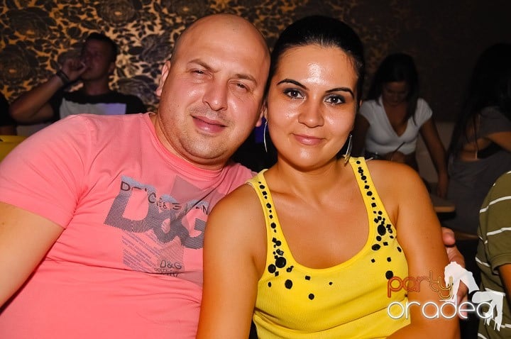 Atmosferă incendiară în Club Rio, 