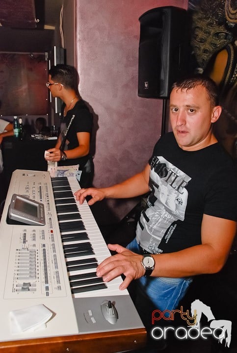 Atmosferă incendiară în Club Rio, 