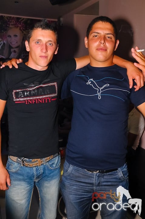 Atmosferă incendiară în Club Rio, 