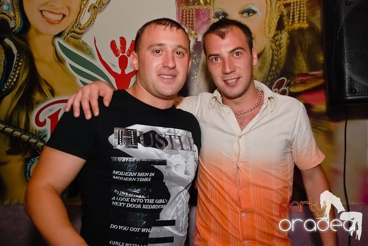 Atmosferă incendiară în Club Rio, 